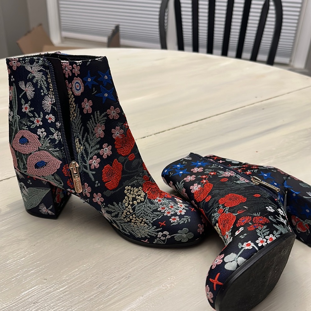 Floral print embroidered booties